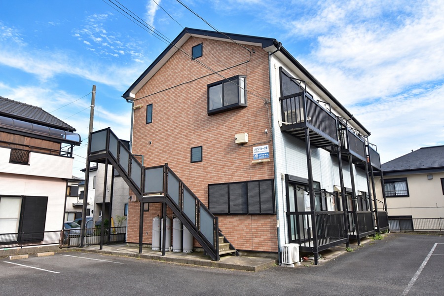 愛川町中津の貸アパート【メゾン・キャッスル】の外観